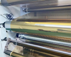 Wat is foliedruk? Een complete gids voor warm, koud en digitaal foliedruk